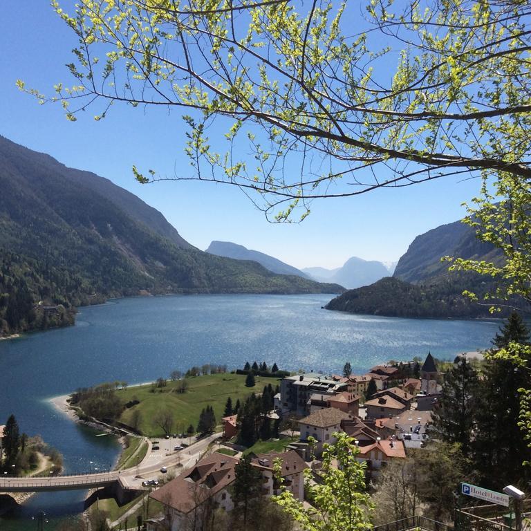 Hotel Aurora Molveno Exteriör bild