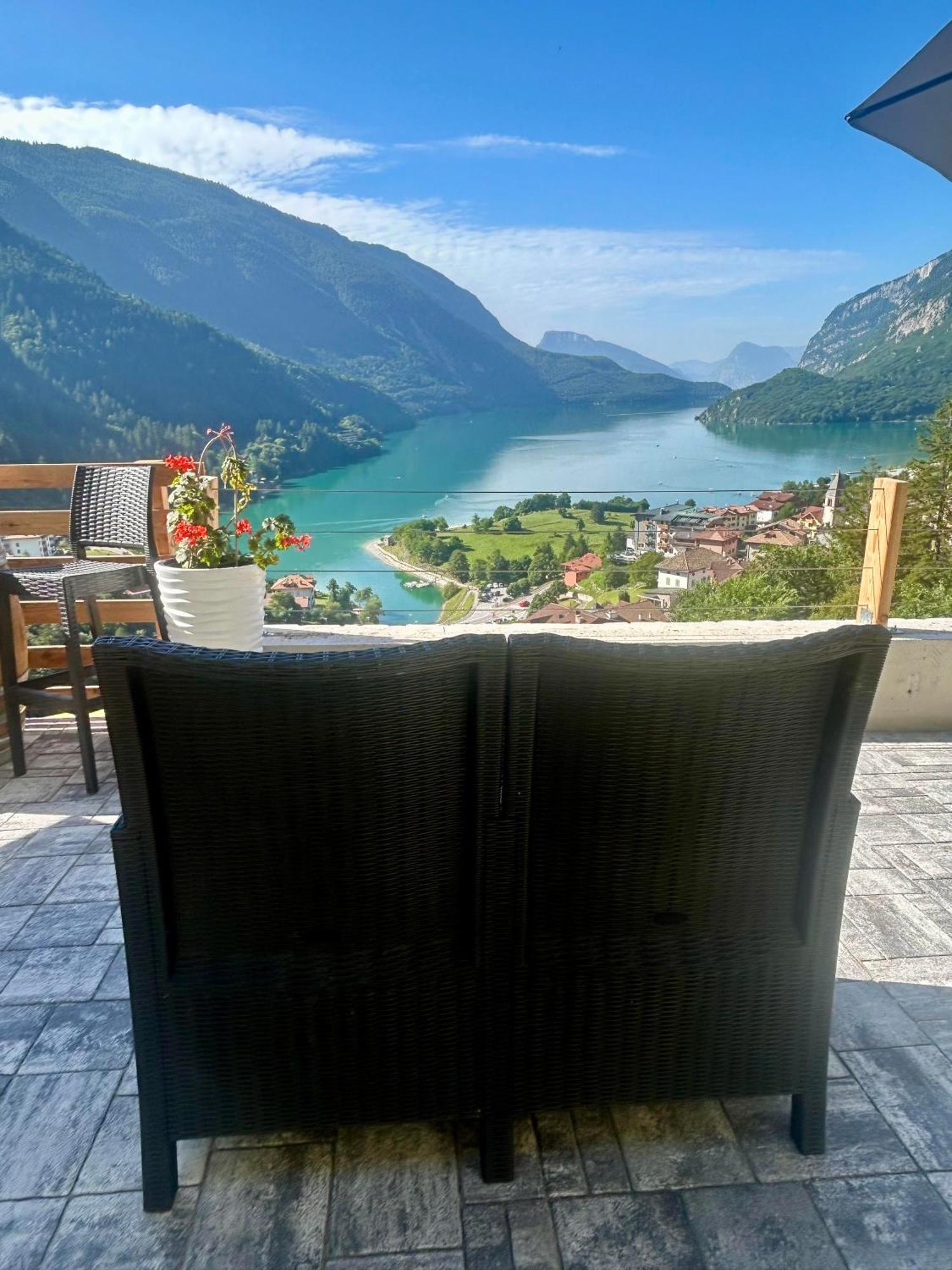 Hotel Aurora Molveno Exteriör bild