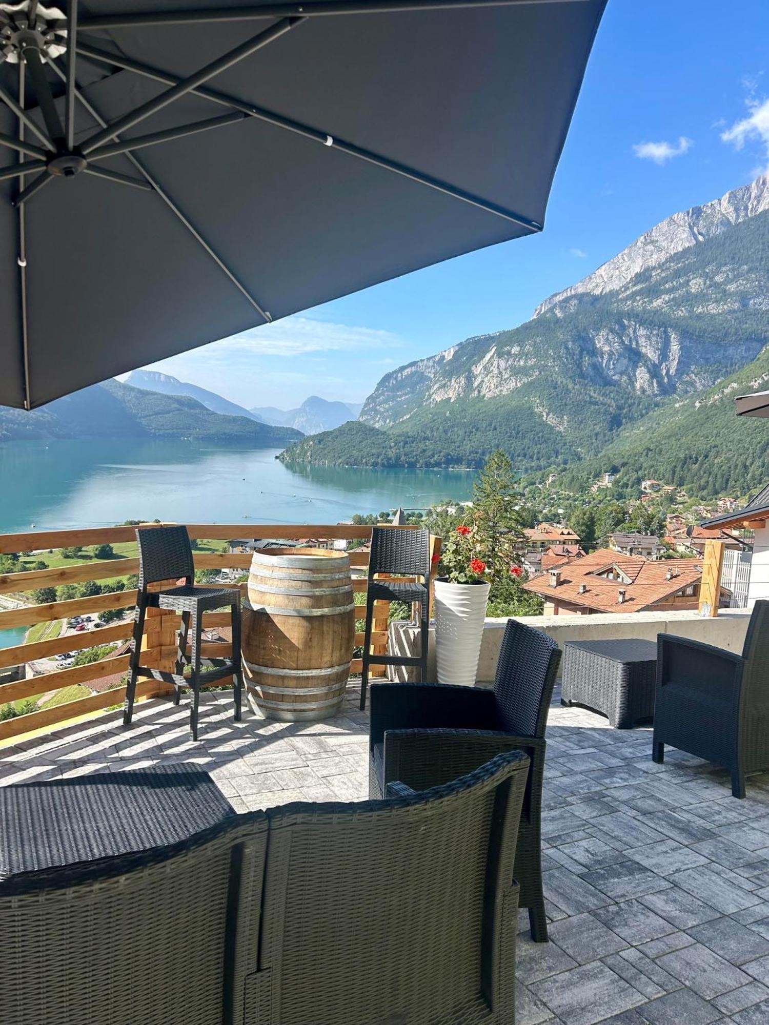 Hotel Aurora Molveno Exteriör bild
