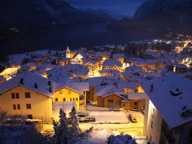 Hotel Aurora Molveno Exteriör bild