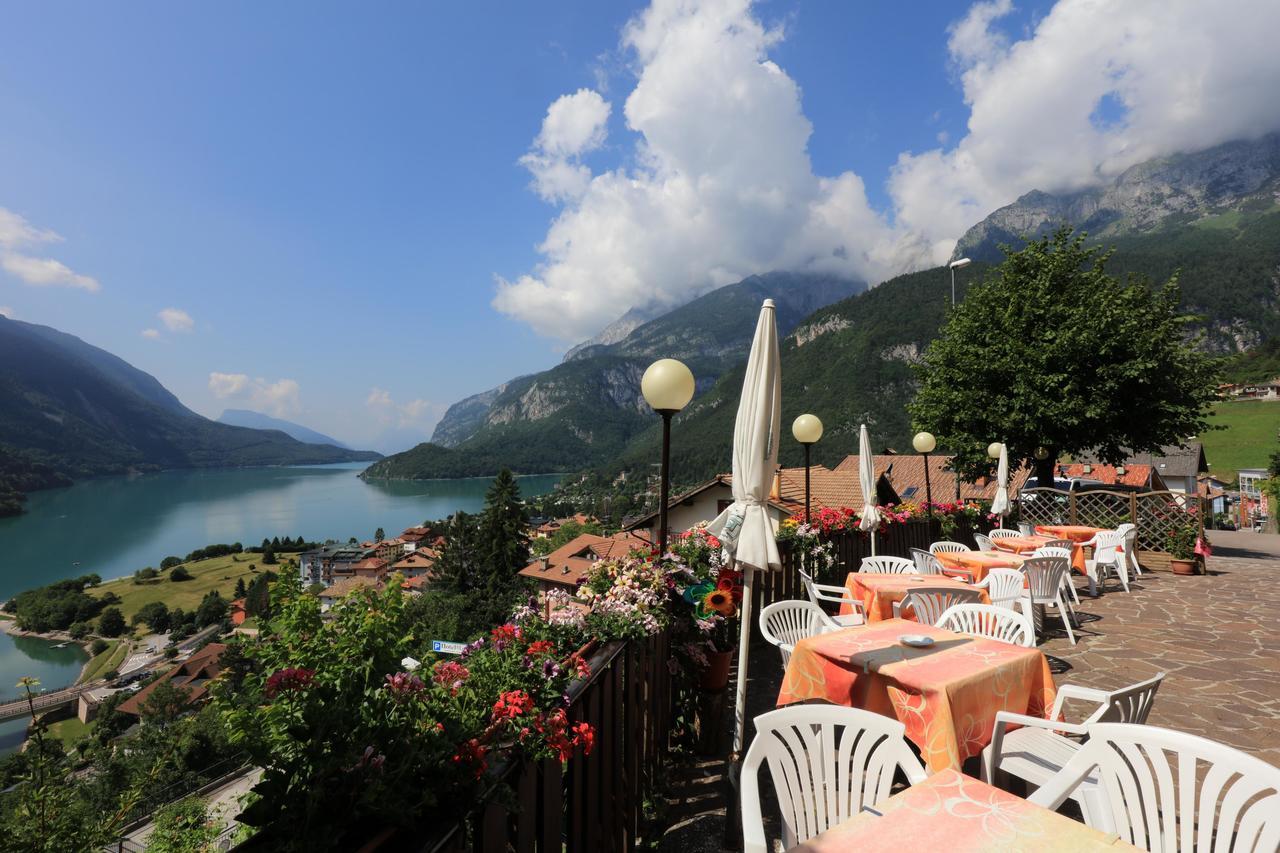 Hotel Aurora Molveno Exteriör bild